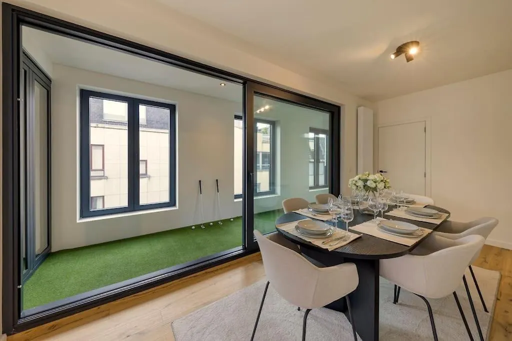 Designer Flat 3Br & Mini Golf Apartment Antwerp