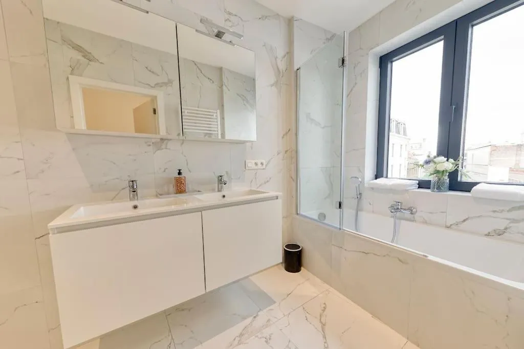 Designer Flat 3Br & Mini Golf Apartment Antwerp 0*,  Belgium