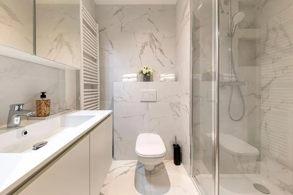 Designer Flat 3Br & Mini Golf Apartment Antwerp Belgium